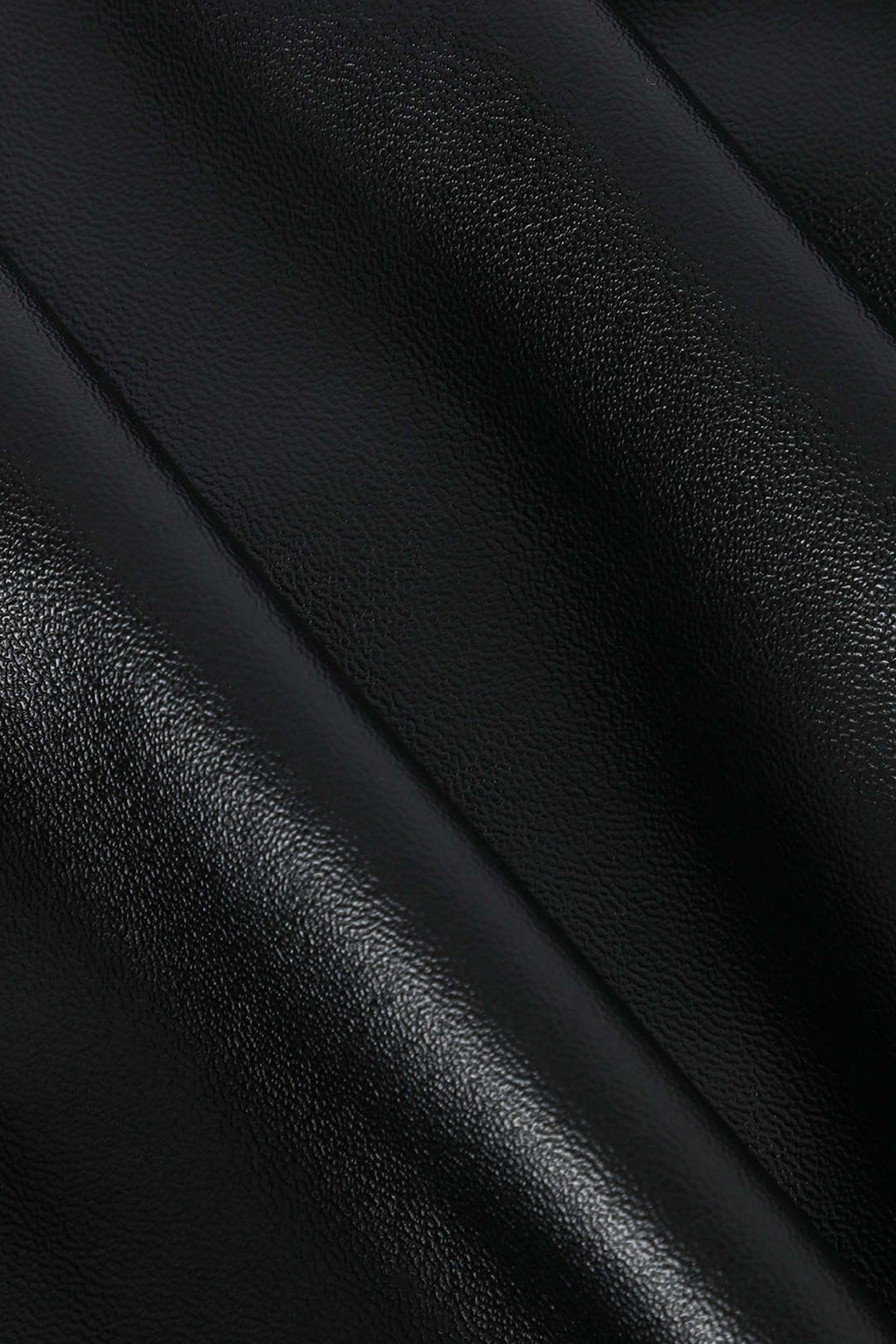 Edwina | Figurbetonende Kunstlederen Midirok met Asymmetrische Wickeloptiek