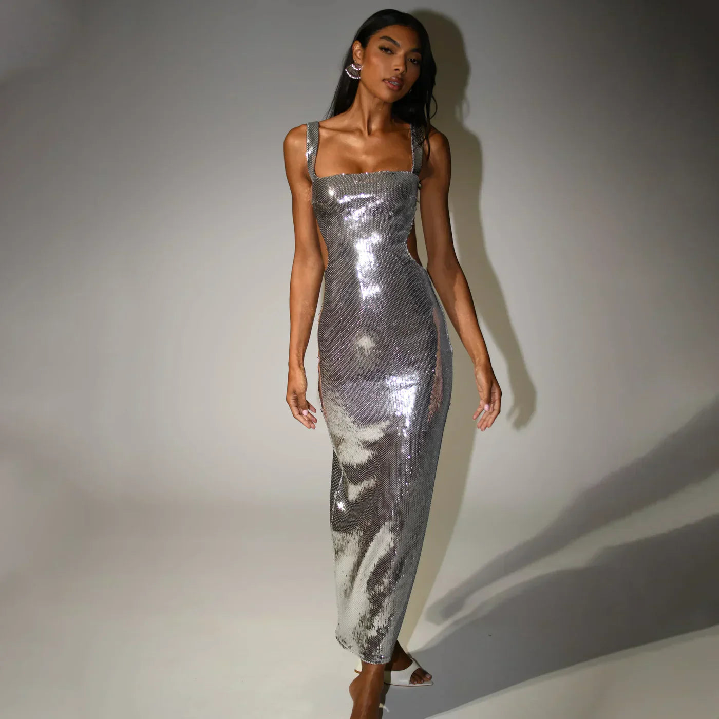 Emilia| Glinsterende Maxi-jurk met Spaghettibandjes