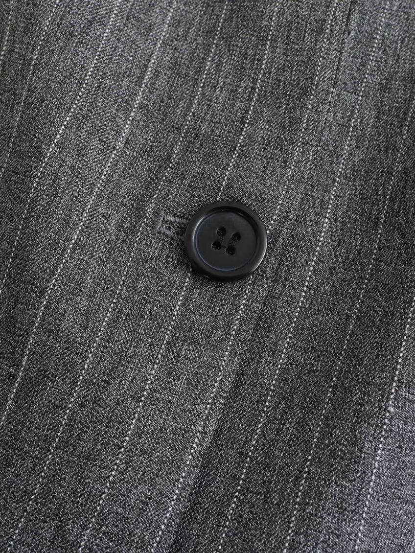 Jana | Klassieke oversized grijze pinstripe blazer met twee knopen voor dames