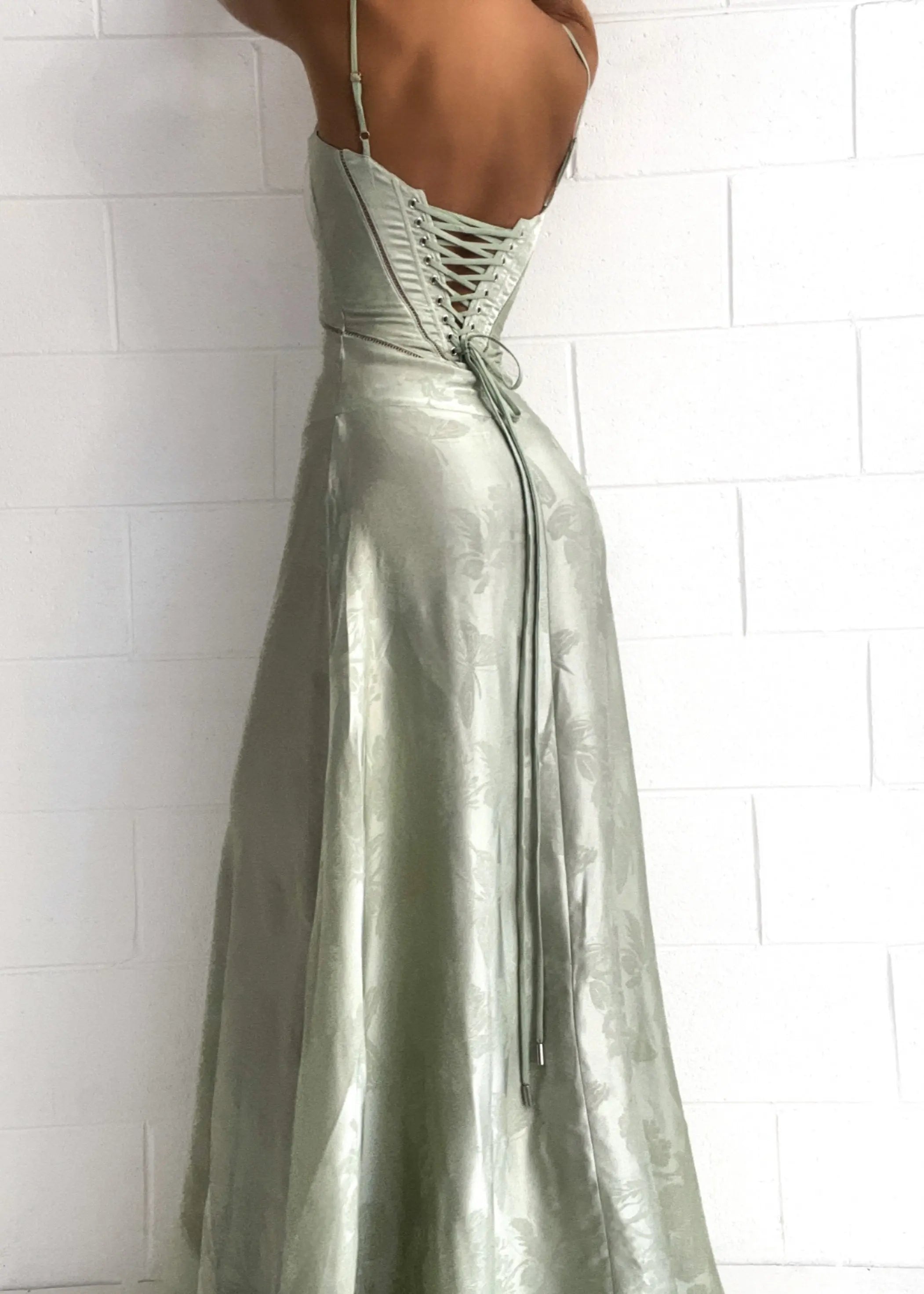 Maddy | Elegante Dames Maxikleed met Spaghettibandjes & Bloemenpatroon