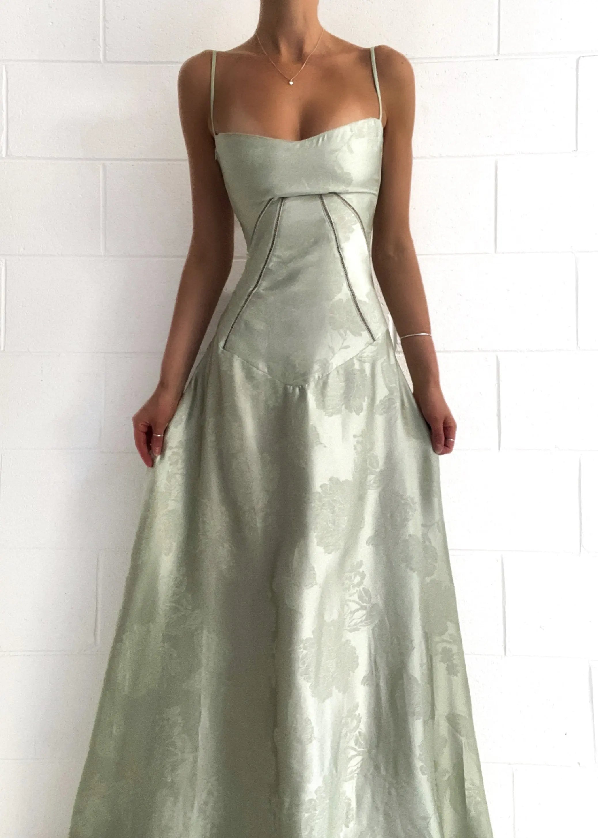 Maddy | Elegante Dames Maxikleed met Spaghettibandjes & Bloemenpatroon