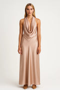 Elegante Maxi Jurk met Halterhals en Watervalhalslijn