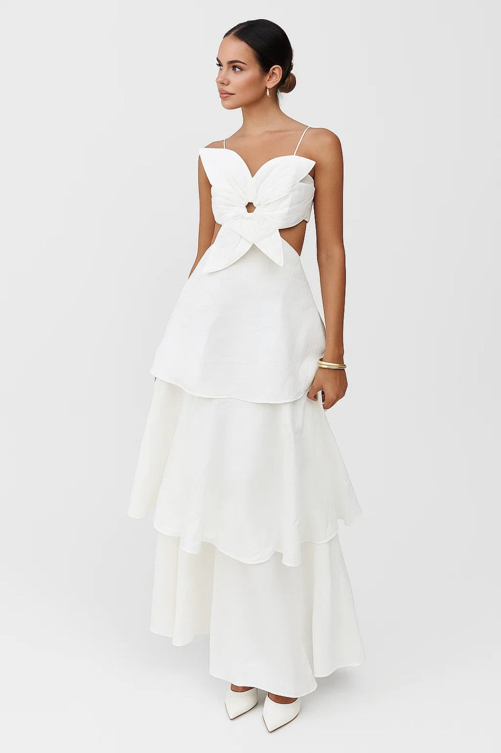 Elegante Maxi Jurk met Cut Out Detail en Gelaagde Rok