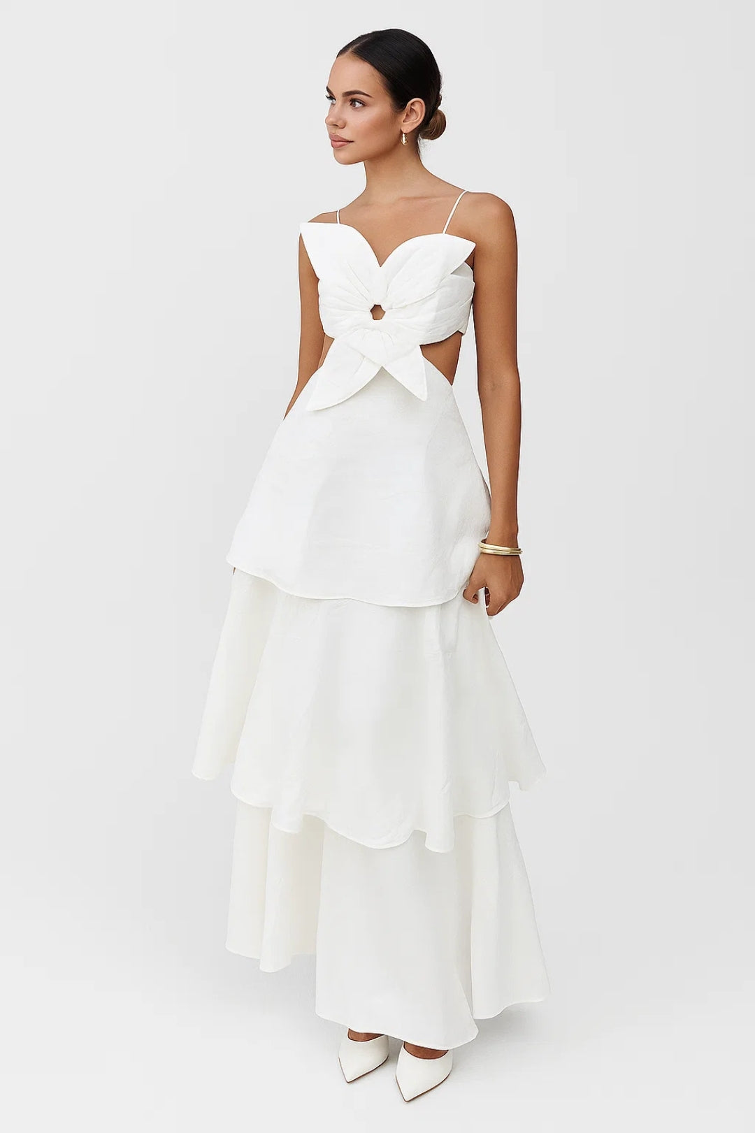 Elegante Maxi Jurk met Cut Out Detail en Gelaagde Rok