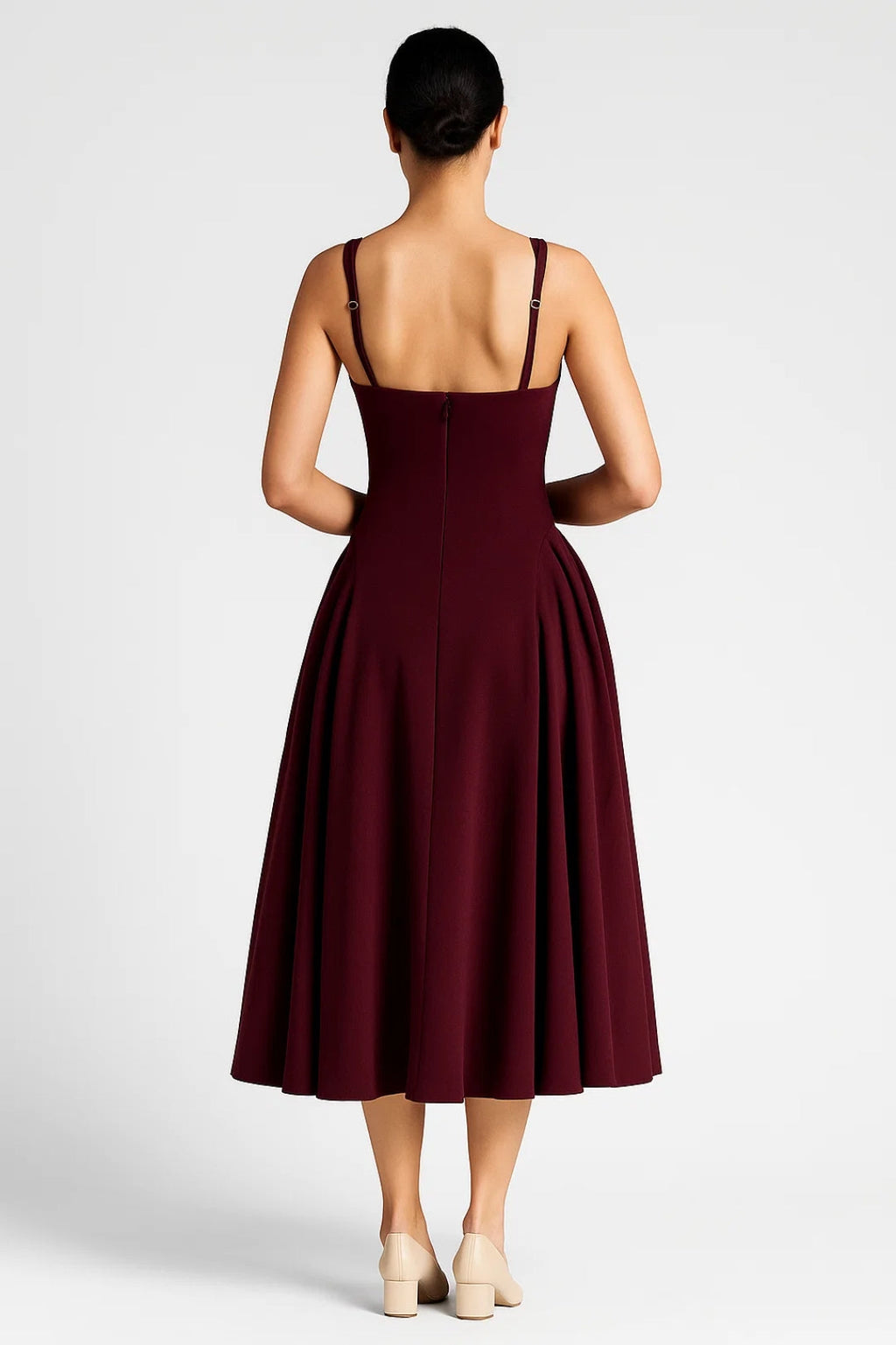 Elegante Midi Jurk met Brede Bandjes en Uitlopende Rok