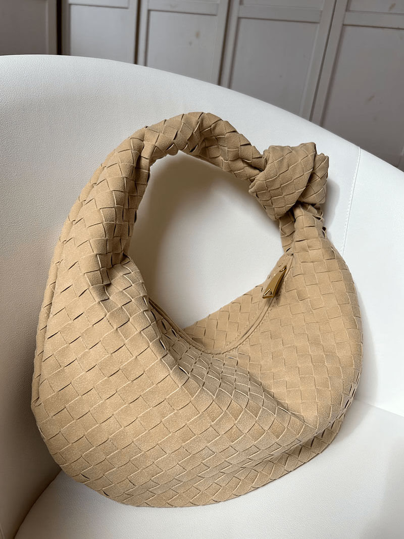 Elicia | Gevlochten Hobo-Tas met Knoopdetail – Stijlvol en Uniek