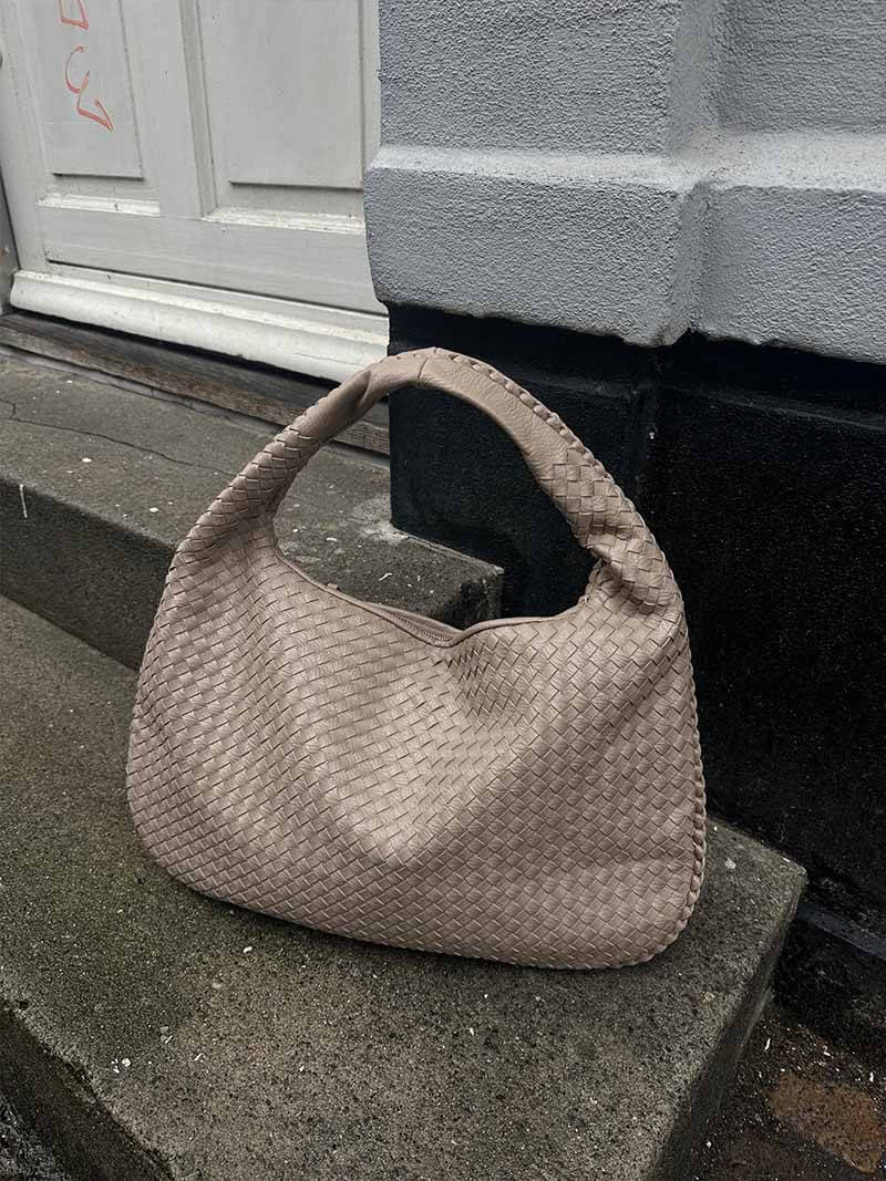 Charlyne | Grote gevlochten Hobo-tas
