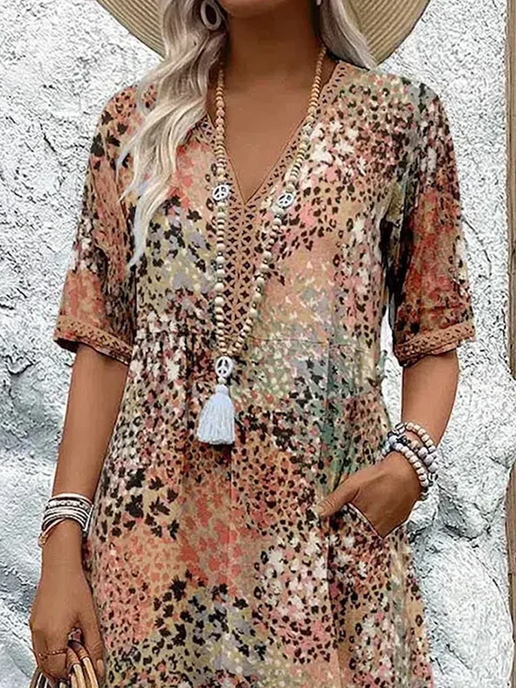 Zomerjurk met V-hals & Allover-patroon – Kniehoog & comfortabel