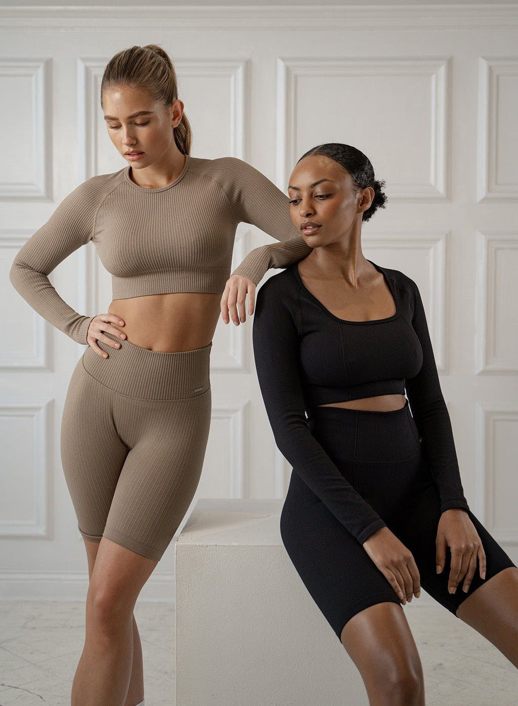 Sienna | Naadloze Crop Longsleeve in Espresso
