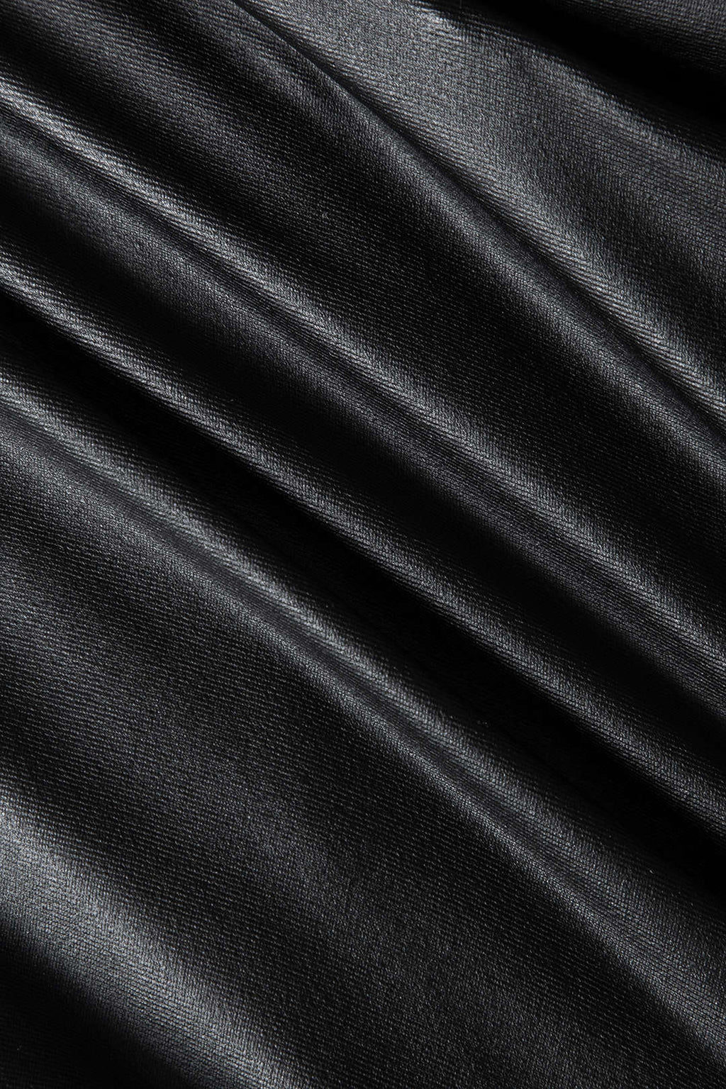 Lyra | Figuuraccentuerende Kunstlederen Minirok met asymmetrische Drapering en gouden Decoratiespeld