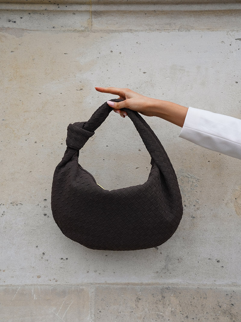 Elicia | Gevlochten Hobo-Tas met Knoopdetail – Stijlvol en Uniek