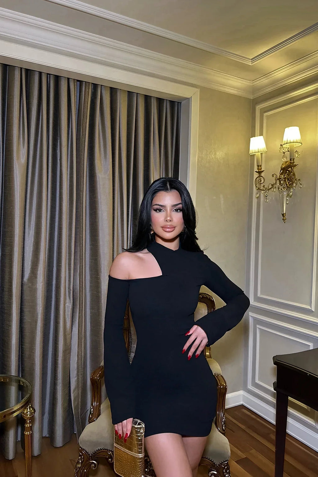 Lena | Zwarte One-Shoulder Bodycon Minijurk met asymmetrische halslijn